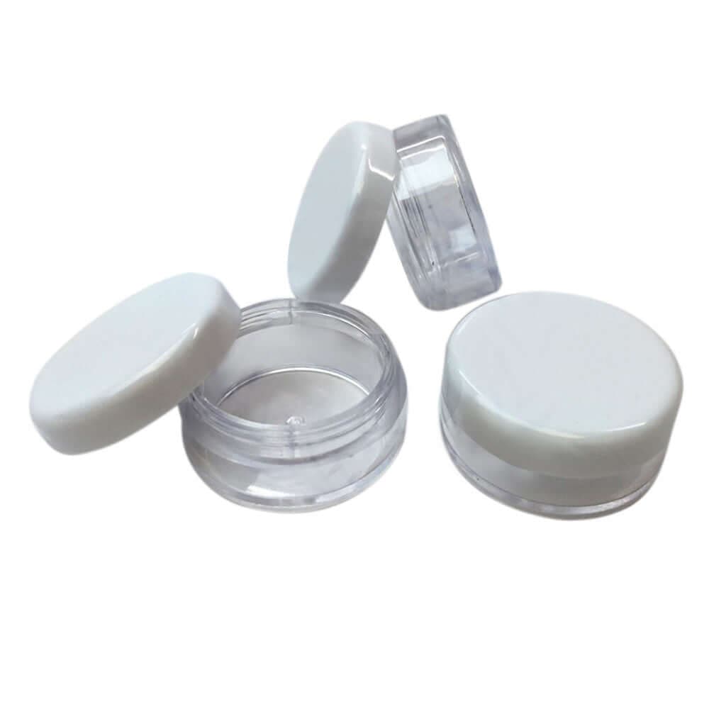Rund plast beholder 5 ml med hvidt låg til kosmetik, makeup mv. - Hedenhus - Diameter 30 mm, hård PP, letvægt